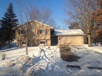 411 105th Ave NW, Coon Rapids, MN 55448 