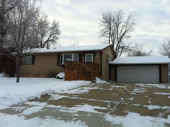 904 3rd St NE, Stewartville, MN 55976 