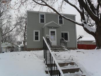 592 Nevada Avenue E, St Paul, MN 55101 