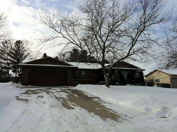 422 2nd St W, Eyota, MN 55934 