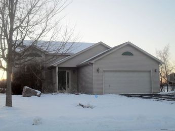 1551 Harvest Ln, Shakopee, MN 55379 