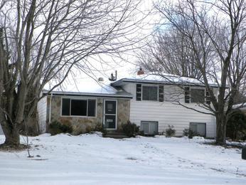 3592 Golfview Dr, White Bear Lake, MN 55110 