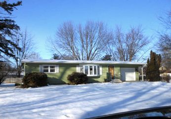 674 Harrington St S, Hutchinson, MN 55350 