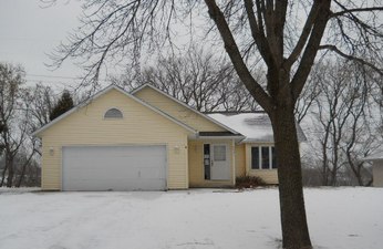 5431 Ojib Way North, Oak Park Heights, MN 55082 