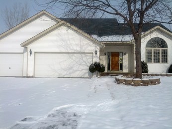 1763 Pkwy Ave, Shakopee, MN 55379 