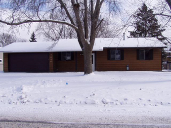 7840 Colorado Ave N, Brooklyn Park, MN 55443 