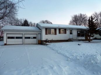 716 Frank Street, Silver Lake, MN 55381 