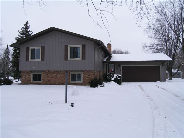 7814 Unity Avenue North, Minneapolis, MN 55443 