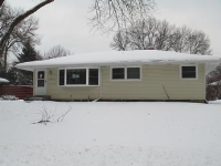 2802 Matilda St, Roseville, MN 55113 