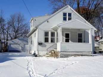 417 9th Ave SE, Rochester, MN 55904 