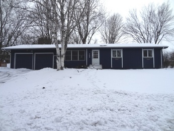 734 Sibley Dr, Northfield, MN 55057 