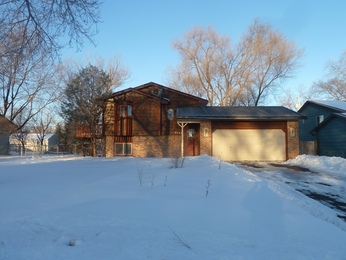 7933 Irving Ave N, Brooklyn Park, MN 55444 