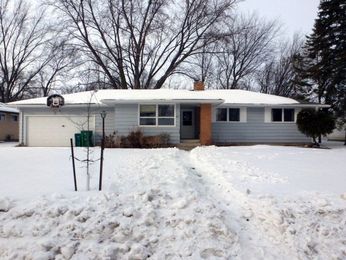 965 Osgood Ave SW, Hutchinson, MN 55350 