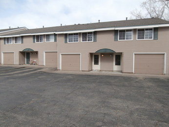 1634 River Bluff Ct, Eagan, MN 55121 