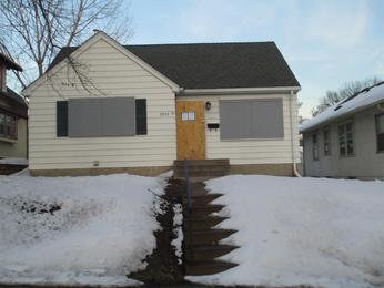 3945 15th Ave S, Minneapolis, MN 55407 