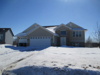 907 Winsome Way NE, Isanti, MN 55040 