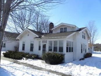 516 S Third St, Saint Peter, MN 56082 