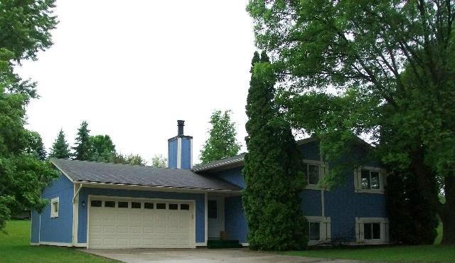 112102 Haering Circle, Chaska, MN 55318 