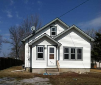 321 Shepard St W, Lake Crystal, MN 56055 