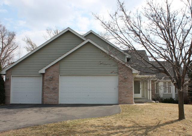 2109 Great Oaks Dr, Burnsville, MN 55337 
