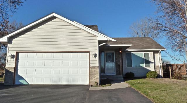 1012 County Road F E, Vadnais Heights, MN 55127 