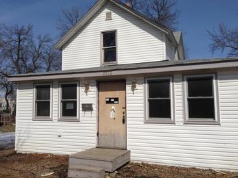 2573 5th Ave E, North Saint Paul, MN 55109 