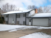 713 91st Ave NE, Blaine, MN 55434 