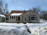 406 Merrill St SW, Hutchinson, MN 55350 