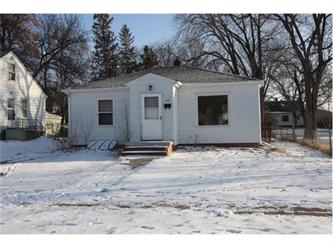 1012 S 3rd Street, Moorhead, MN 56560 