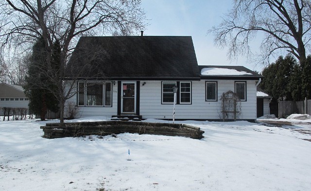 422 109th Ave NW, Coon Rapids, MN 55448 