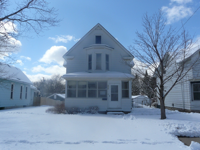 2514 Taylor St NE, Minneapolis, MN 55418 