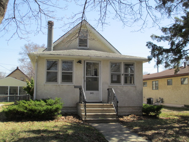 245 10th Ave S, South St Paul, MN 55075 