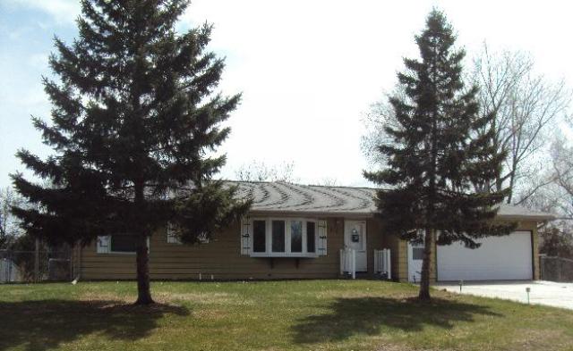 910 113th Avenue NW, Coon Rapids, MN 55448 