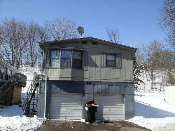 16 North Valley Road, Chaska, MN 55318 