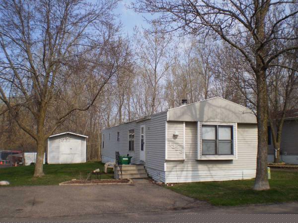 1323 Pinetree Drive, Maplewood, MN 55119 