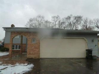 1889 Edgerton St N, Maplewood, MN 55117 