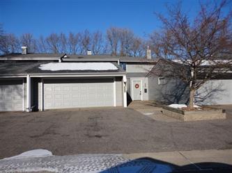 2680 Mackubin St, Roseville, MN 55113 