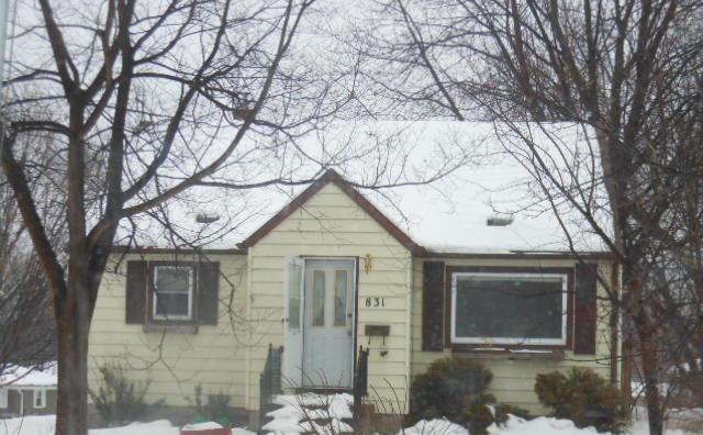 831 Main St N, Hutchinson, MN 55350 