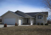 206 6th Ave SW, Warroad, MN 56763 