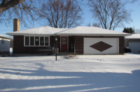 1905 12th St E, Glencoe, MN 55336 