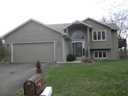 9273 Xenium Lane N, Maple Grove, MN 55369 