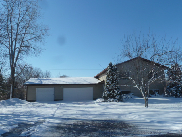 4254 Sauk Dr, Saint Cloud, MN 56303 