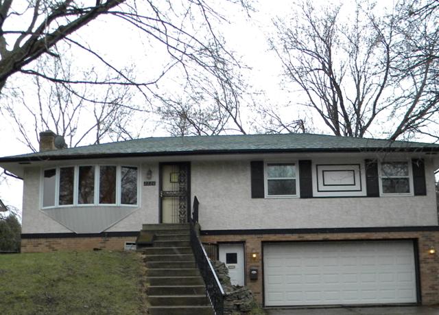 2220 Edgebrook Ave, Saint Paul, MN 55119 