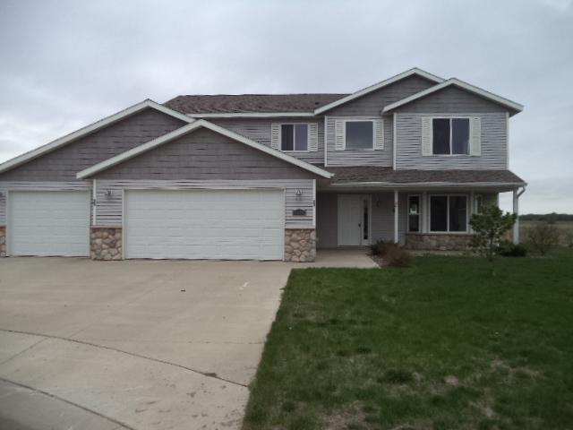 6898 24th St N, Saint Cloud, MN 56303 