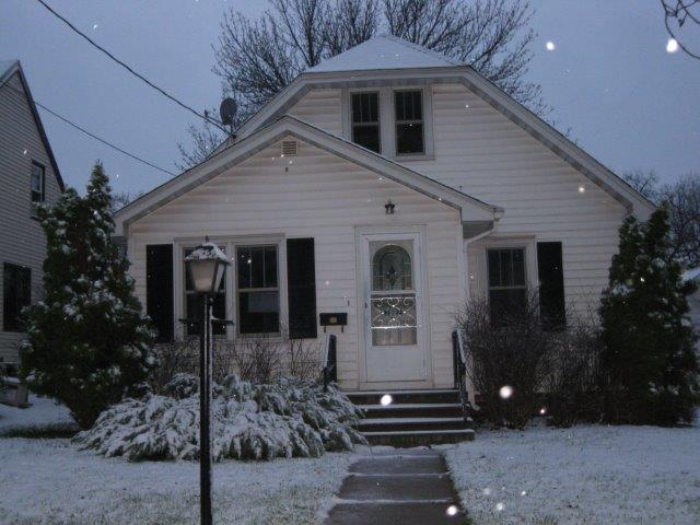 1222 St John Ave, Albert Lea, MN 56007 