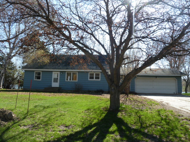 560 Pleasant St, Dassel, MN 55325 