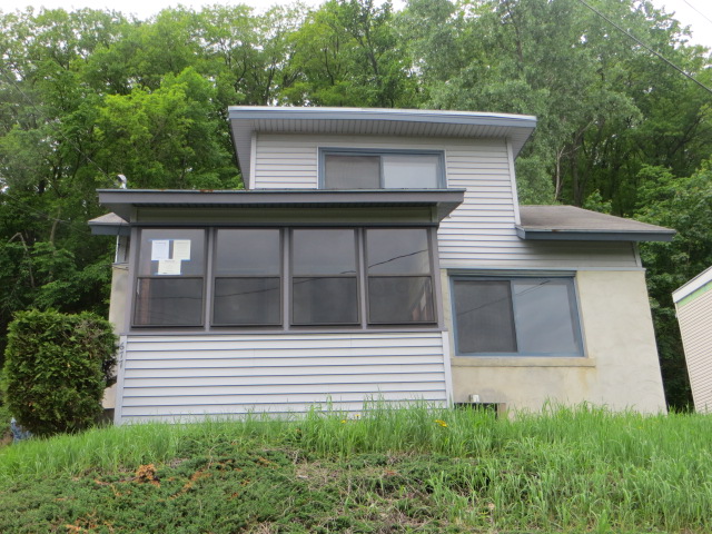 677 E 7th St, Red Wing, MN 55066 