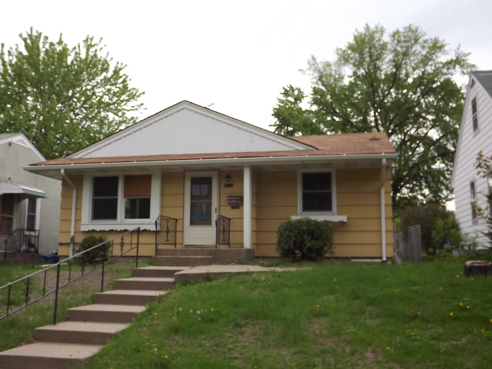 1233 Conway Street, Saint Paul, MN 55106 