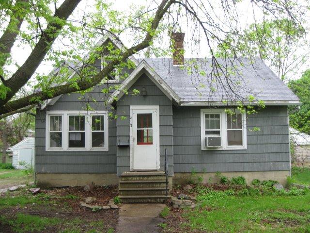 913 Bridge Avenue, Albert Lea, MN 56007 