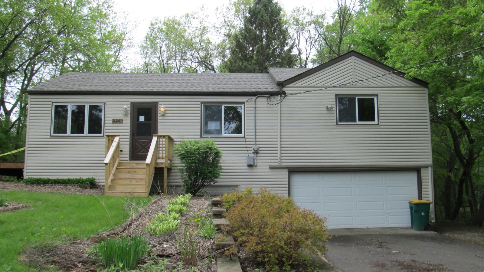 220 Fernwood Place, Willernie, MN 55090 